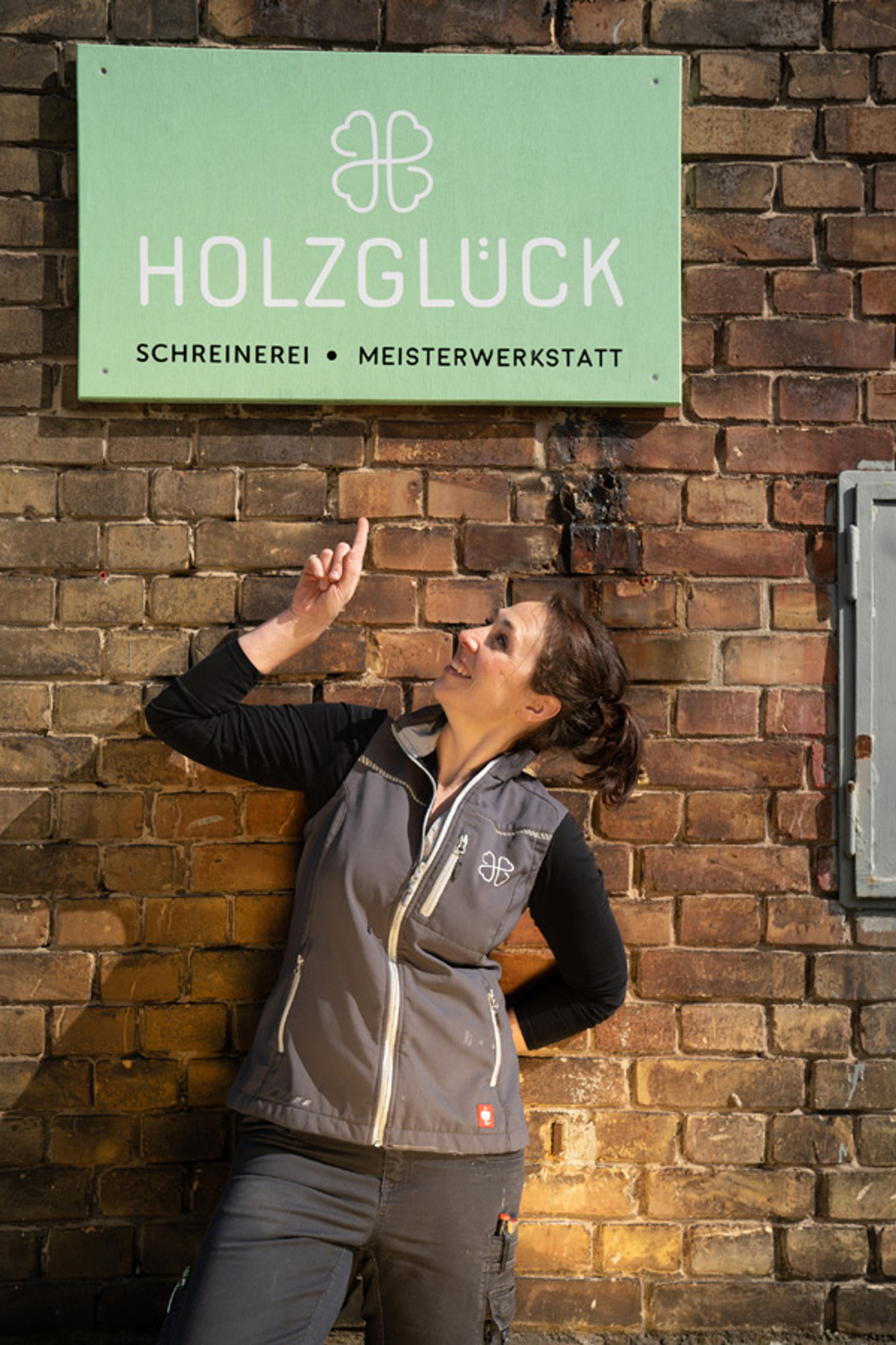Schreinerei Holzglück, Bild 1
