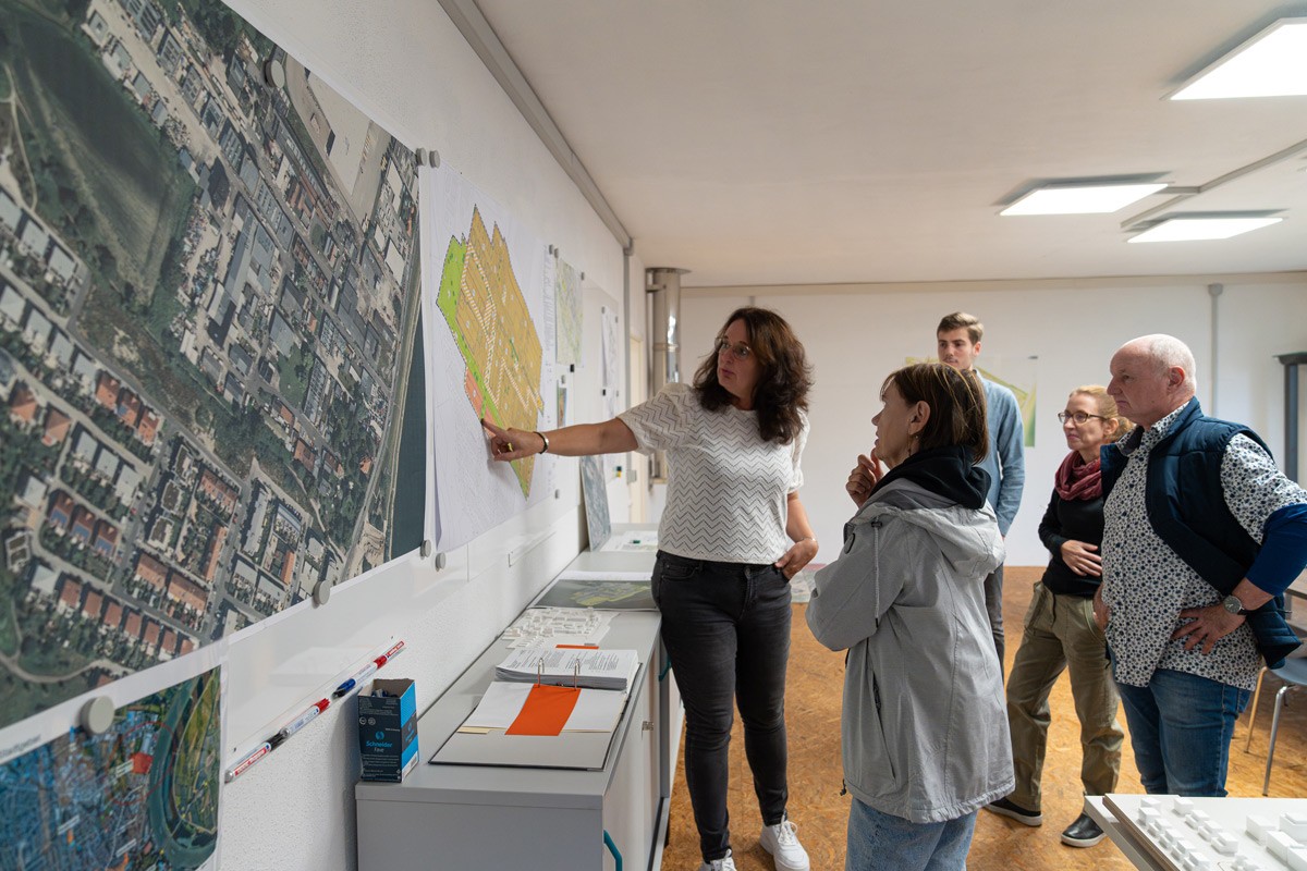 Präsentation & Diskussion B-Planentwurf im i-HOF