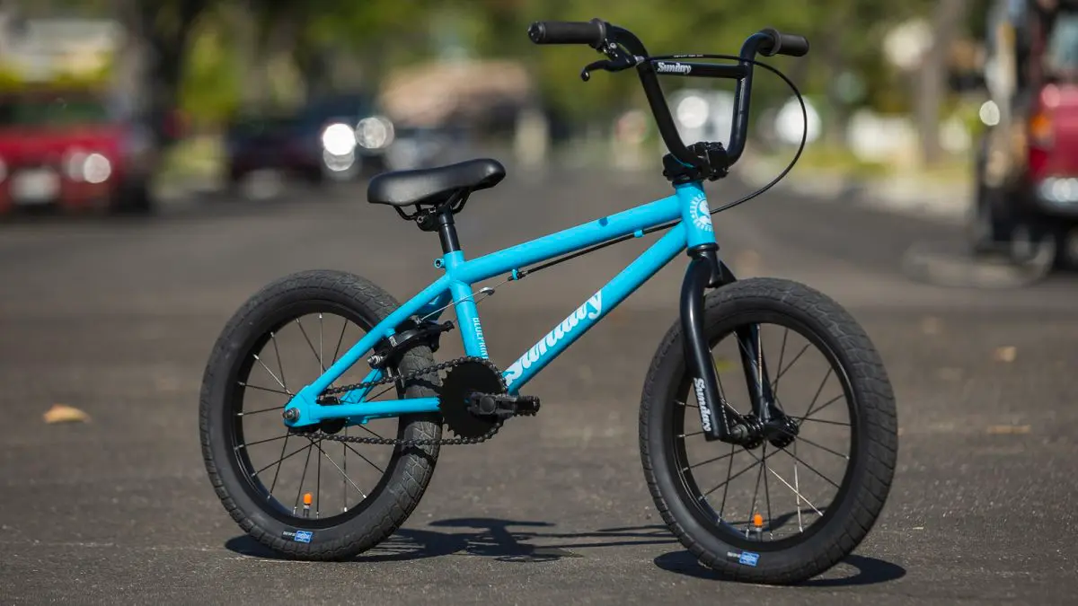 What’s the Difference Between a BMX Bike and a Regular Bike?