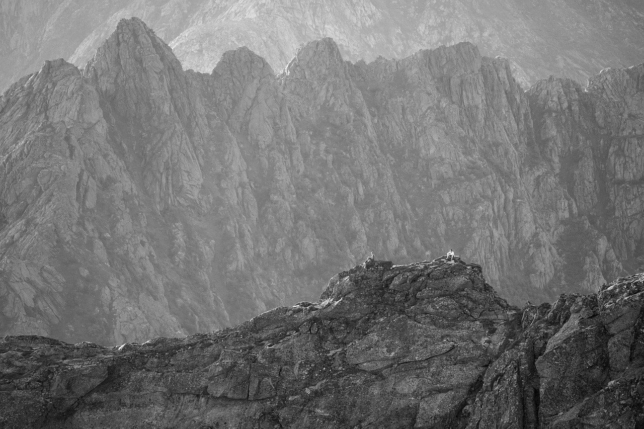 Rugged mountain peaks challenge ultrarunners in diverse terrains. Is Ultrarunning for you? Let's find out!