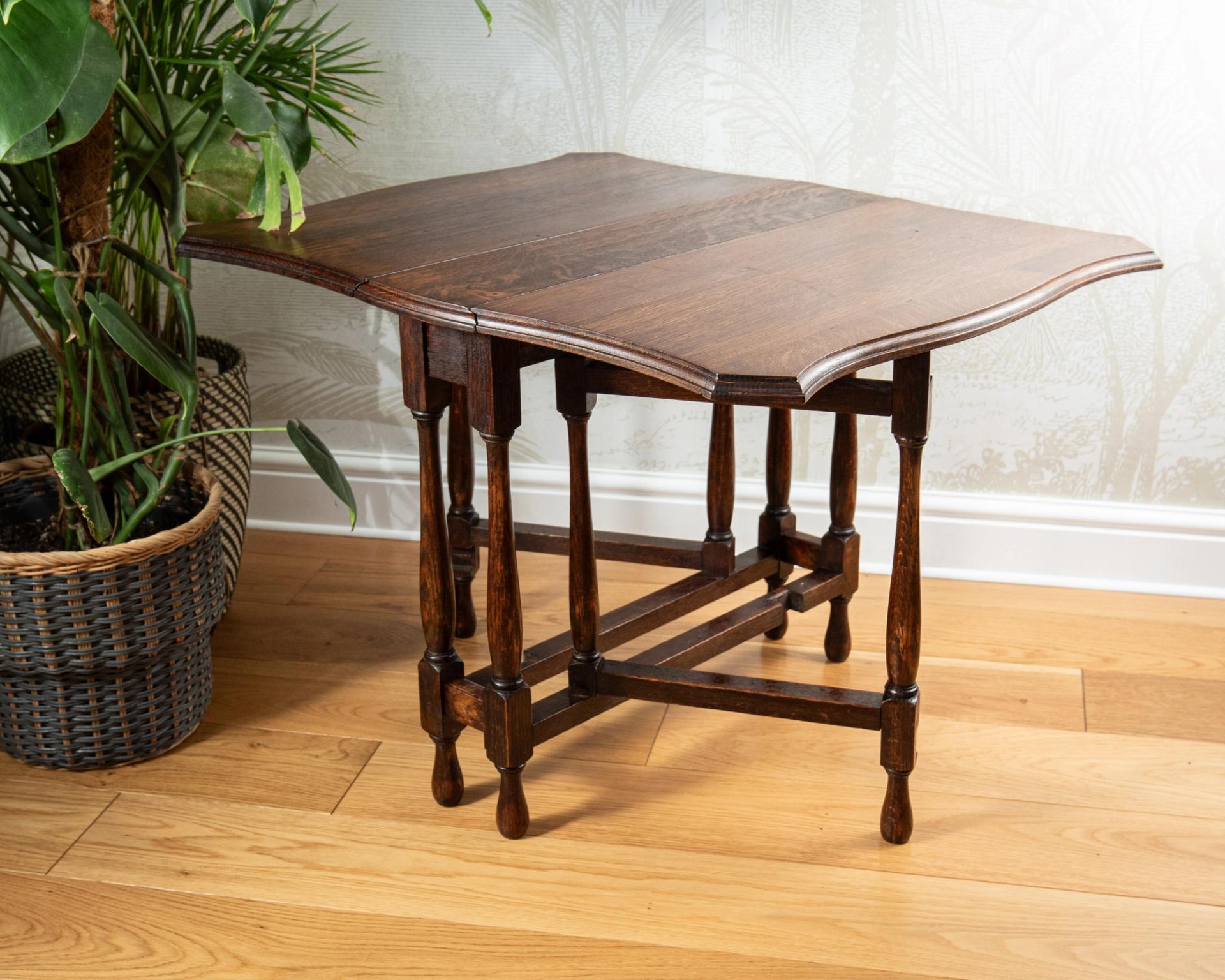 Antique Oak Drop Leaf Gate Leg Coffee Table