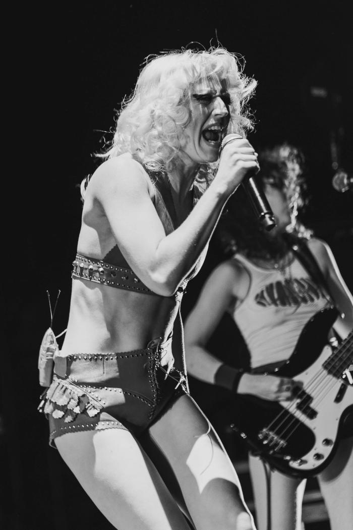 Amyl And The Sniffers · Trieste