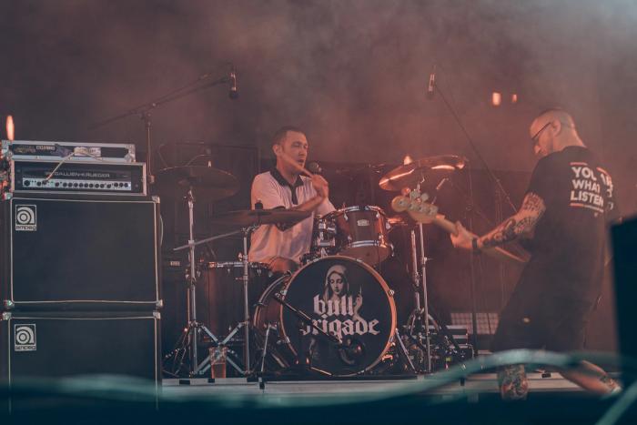 Bull Brigade · Sherwood