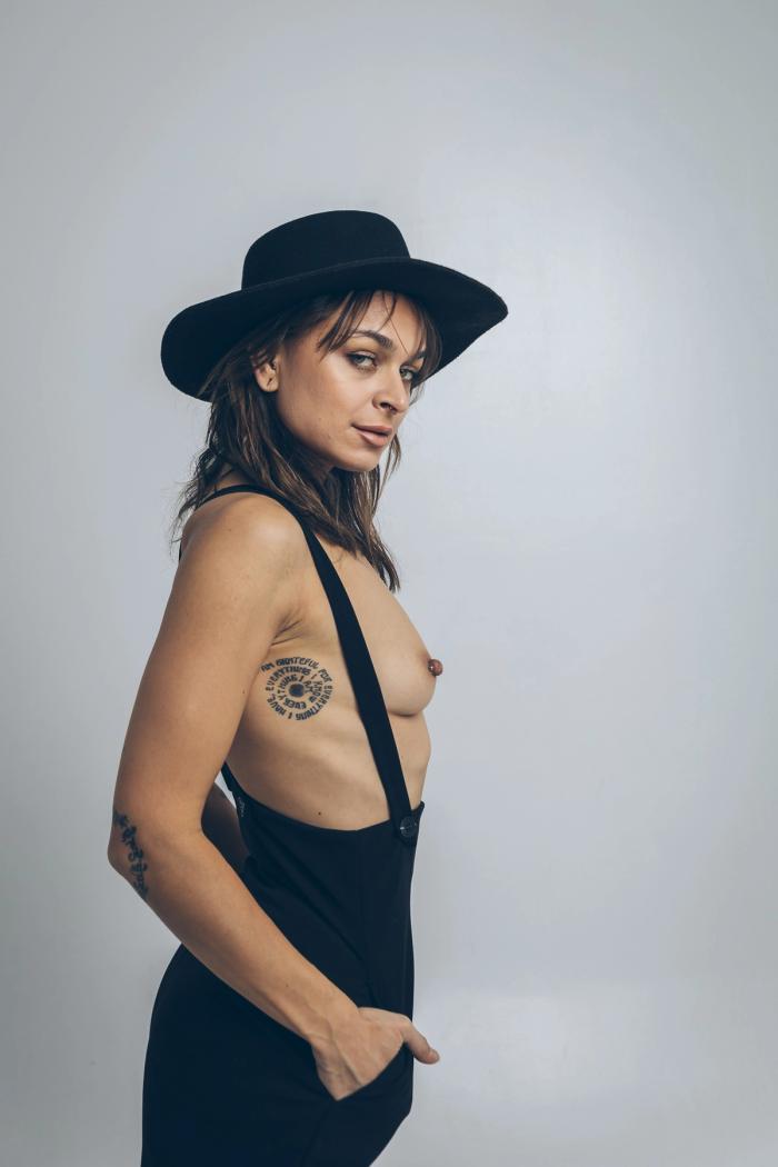 Rebeka · Ndustrial Studios