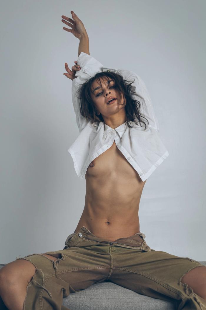 Rebeka · Ndustrial Studios