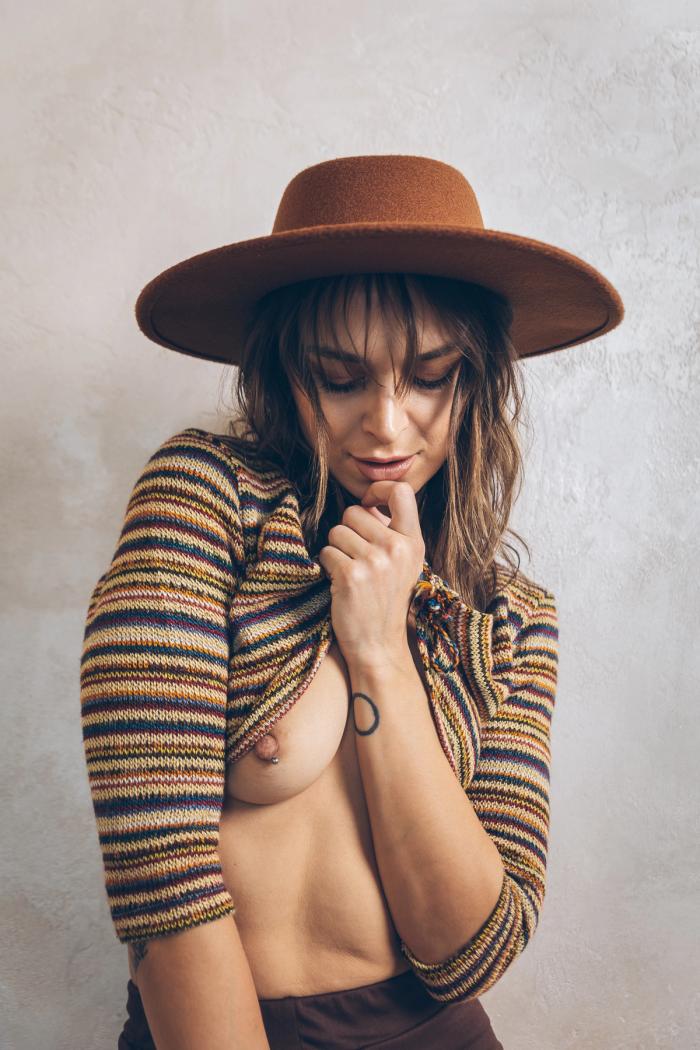 Rebeka · Ndustrial Studios