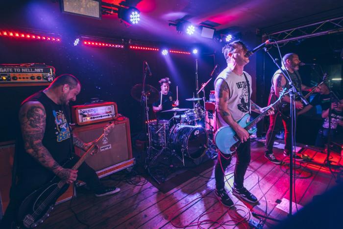 Teenage Bottlerocket · Torino