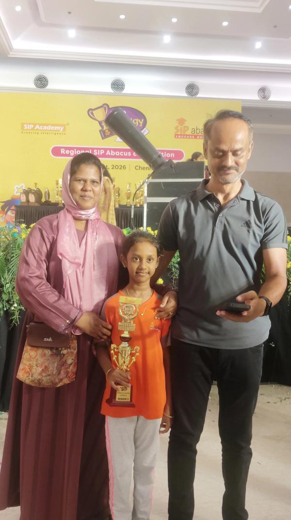 The whole family turned out for the prize ceremony.