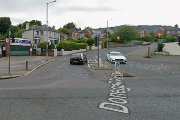 Irish signs to be put up in unionist parts of Belfast streets after U-turn Irish signs to be put up in unionist parts of Belfast streets after U-turn