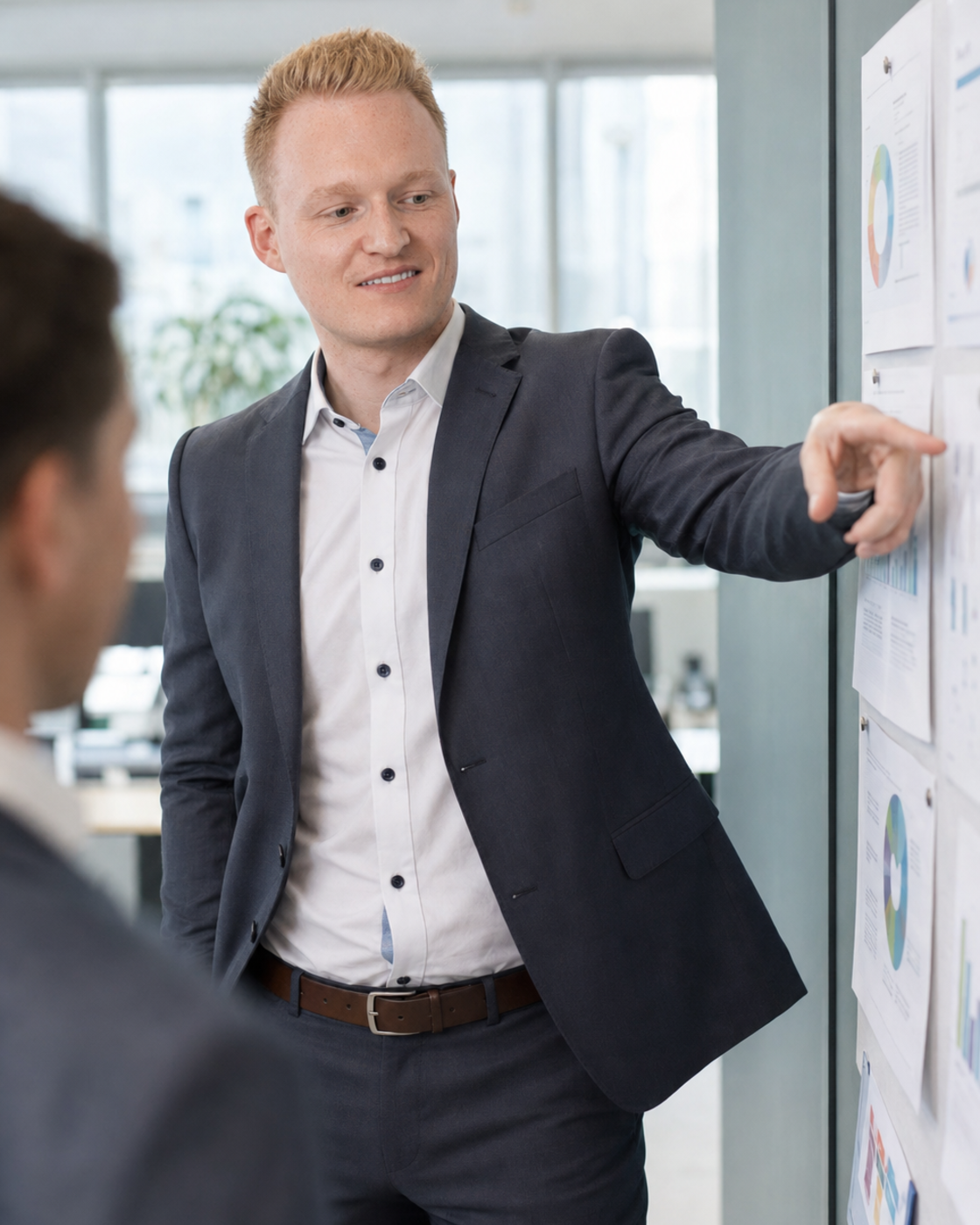 Hendrik Leigers bei der Arbeit im Büro