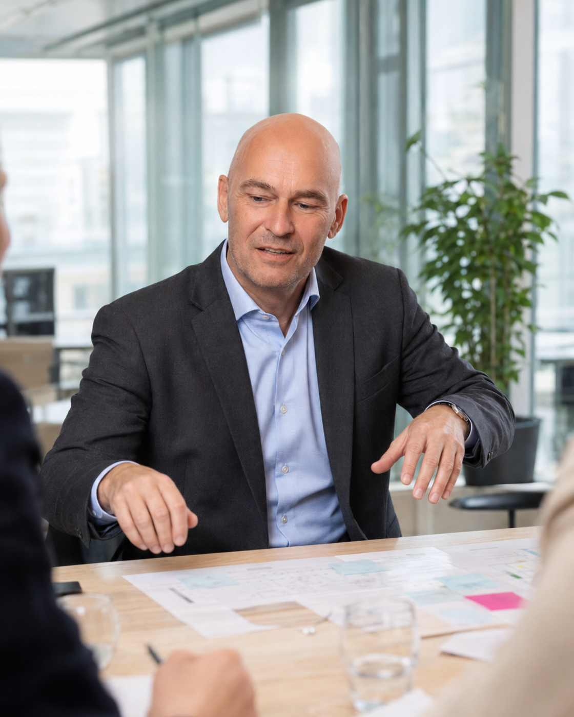 Christoph Kraemer bei der Arbeit im Büro