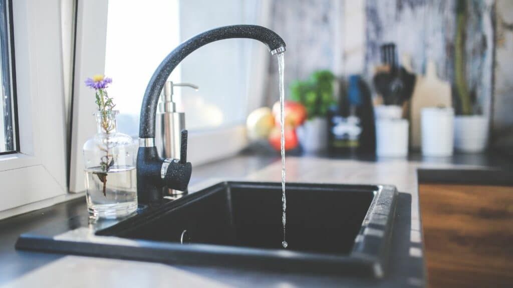 Kitchen-Sink-Replacement