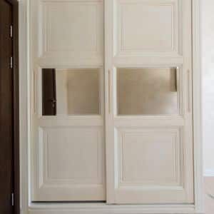 Laminate-Sliding-Door