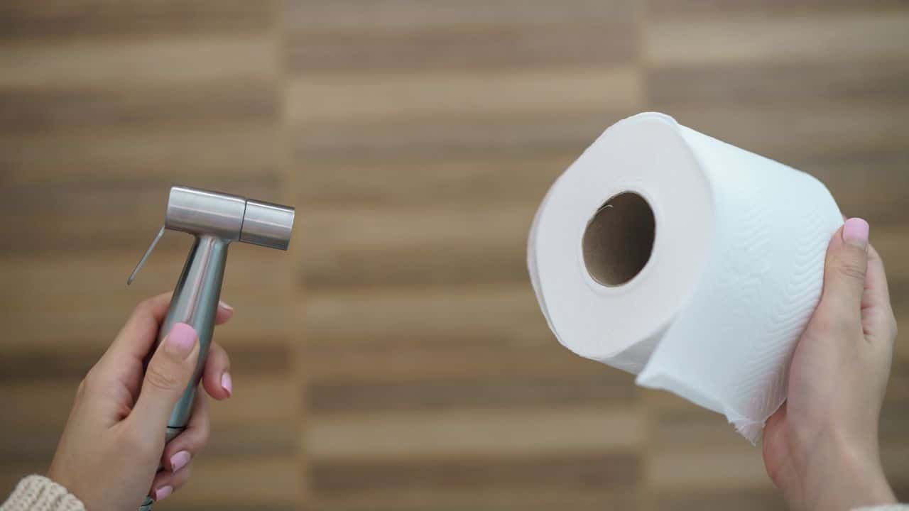 Benefits-of-Installing-A-Bidet-Spray