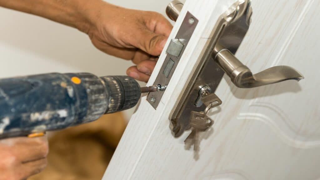 door-lock-replacement-services