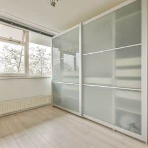 Mirrored-and-Glass-Wardrobe-Doors