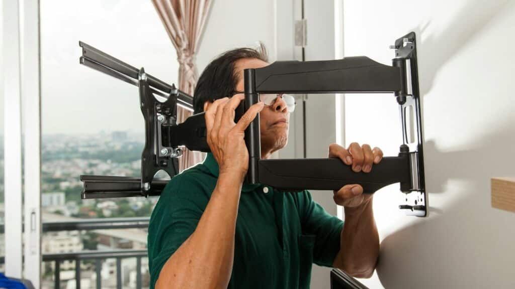 Our-Procedure-of-TV-Bracket-Installation