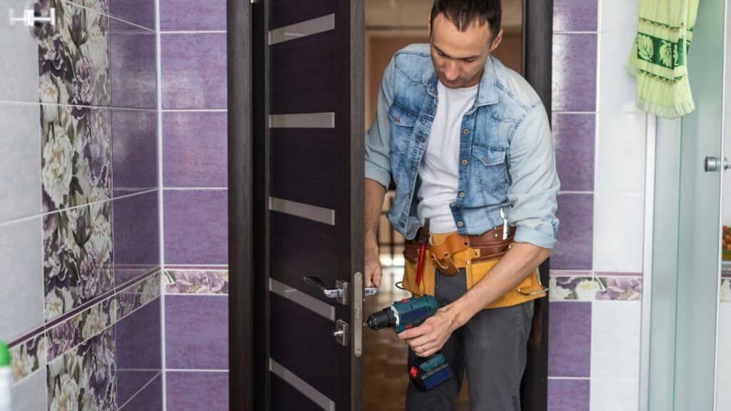 Toilet-Door-Repair