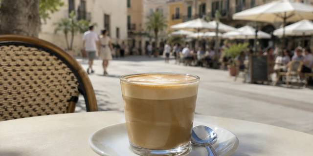 Cortado koffie: de perfecte balans tussen espresso en melk