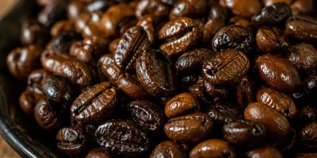 Welke koffiebonen zijn niet vet? Voorkom verstoppingen in je volautomaat