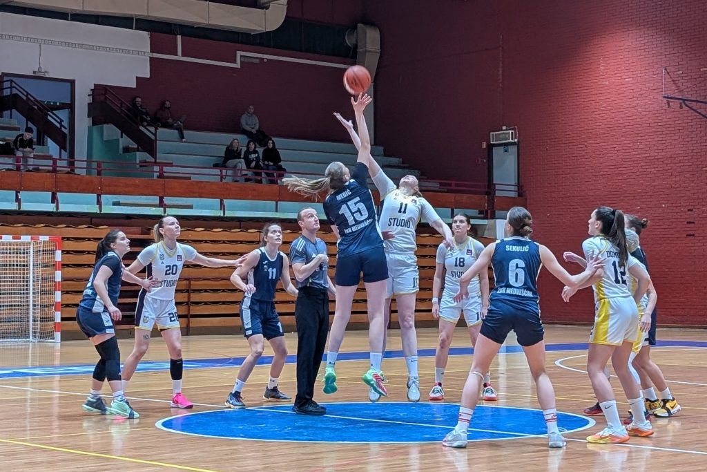 Igračica Studija Zagreb u prodoru tijekom utakmice