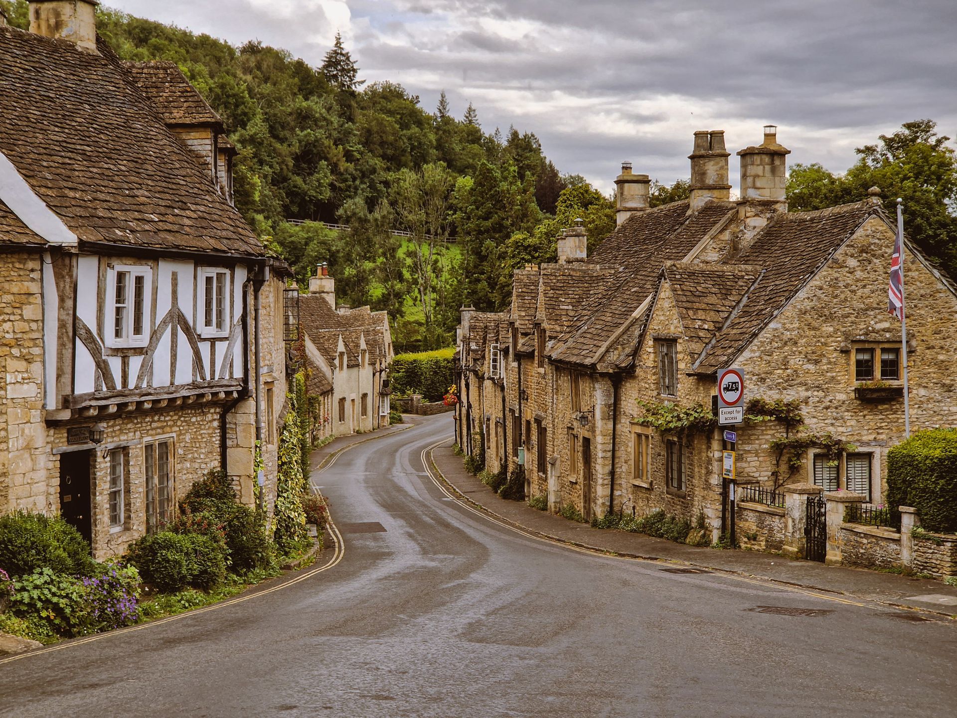 A Perfect Day Trip to the Cotswolds from London