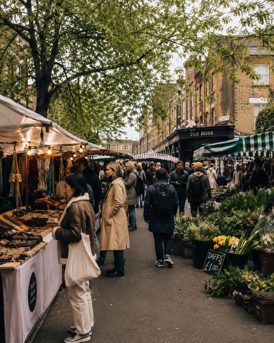 How the Sunday Market Survived the Internet