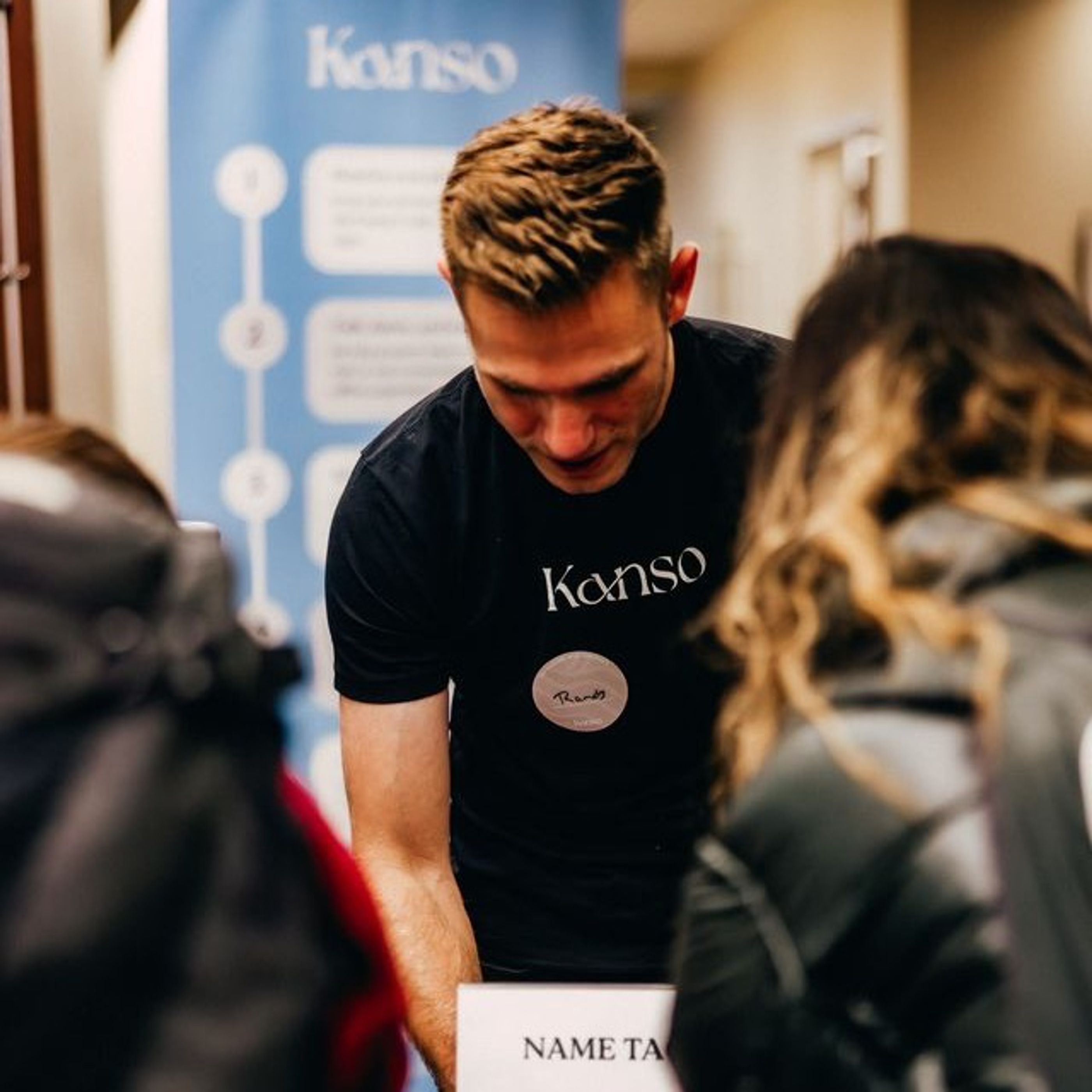 We kicked things off in Wisconsin with a phone-free experience hosted by Kanso — a moment for students to slow down, connect, and be fully present.