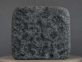 Mica Green antik bearbeitete Granit-Pflastersteine mit tiefgrüner Mineralstruktur, natürlichen Glimmerkristallen und einzigartigen Farbkontrasten, ideal für hochwertige europäische Gärten, Anwesen und exklusive Landschaftsprojekte.