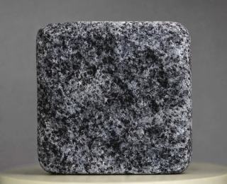 Deep Sapphire antike Granitpflastersteine mit einzigartiger blau-grauer Kristallstruktur und natürlichen Kontrasten für hochwertige Landschaftsgestaltung