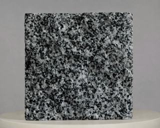 Elegan Grey Granit Pflasterstein mit kontrastreicher gesprenkelter Natur Oberfläche für klassische Hofgestaltung.