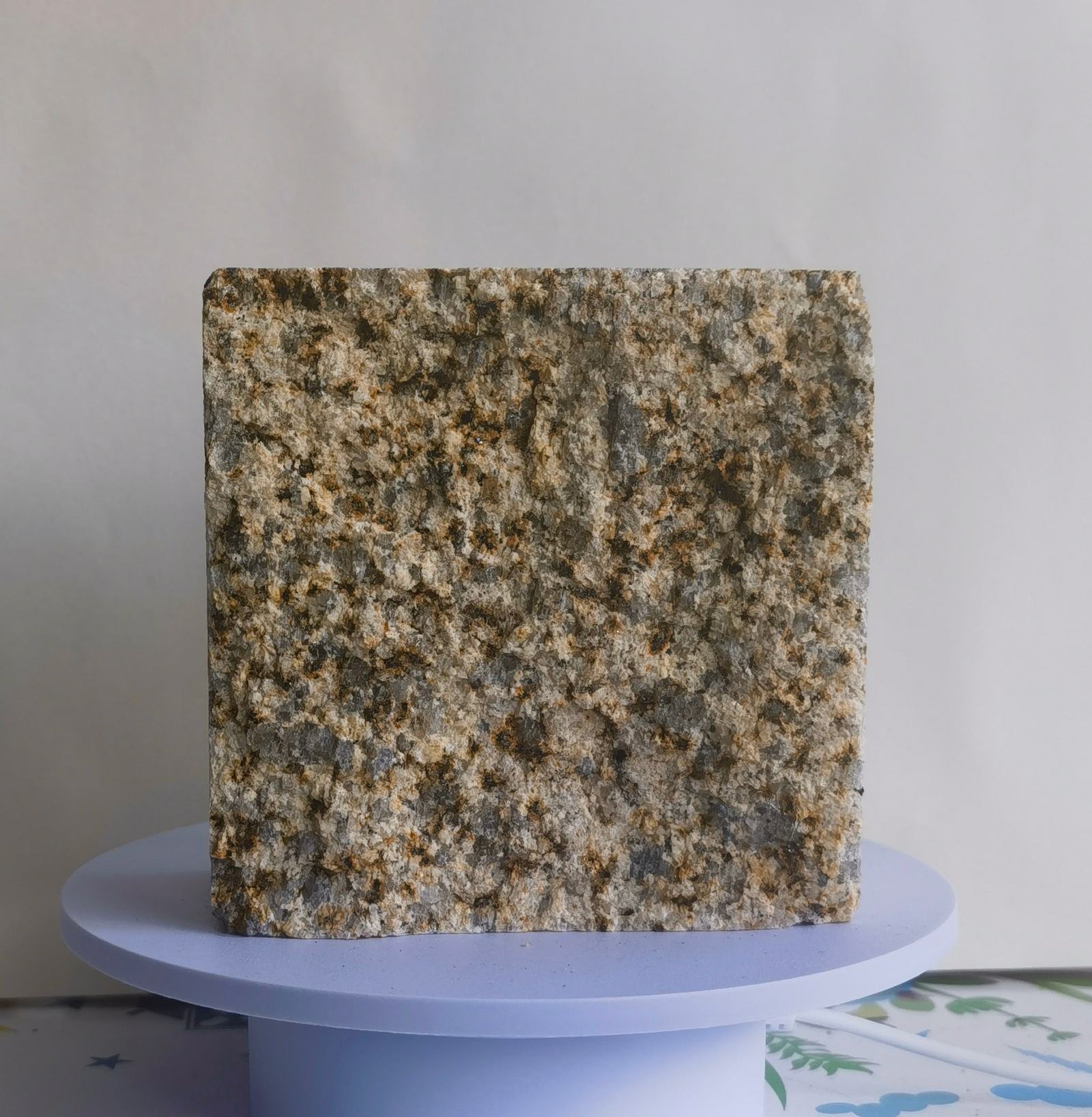 Golden Sesame | Split Finish
