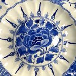 Porceleyne Fles Scalloped Plate with Floral Motifs view 3
