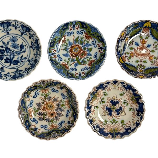 Set of Tichelaar Polychrome Plates