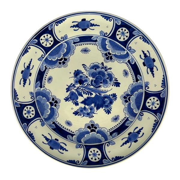 Porceleyne Fles Plate with Stylized Flowers