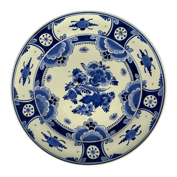 Porceleyne Fles Plate with Stylized Flowers