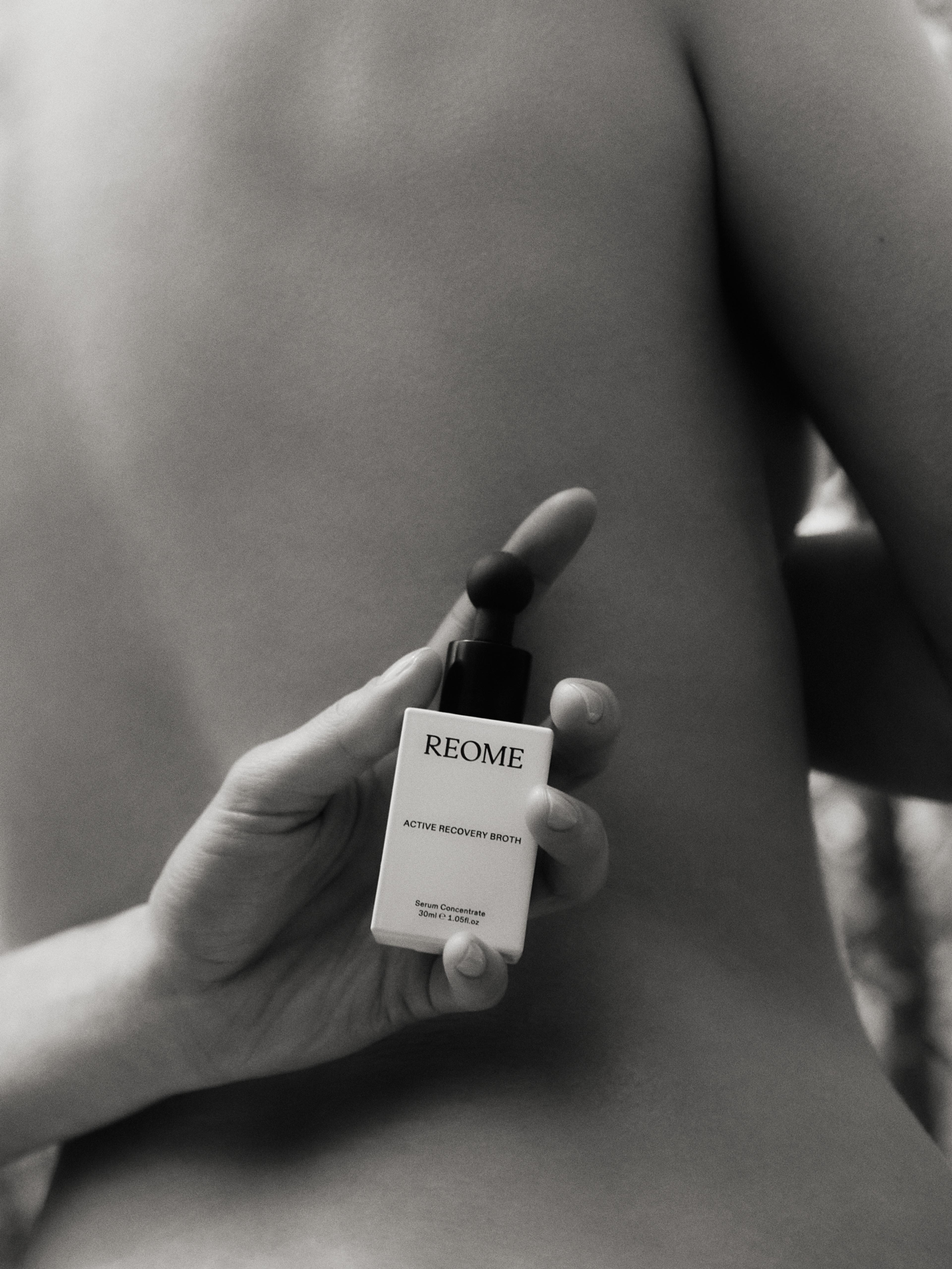 REOME concentrated daily serum Active Recovery Both summer campaign