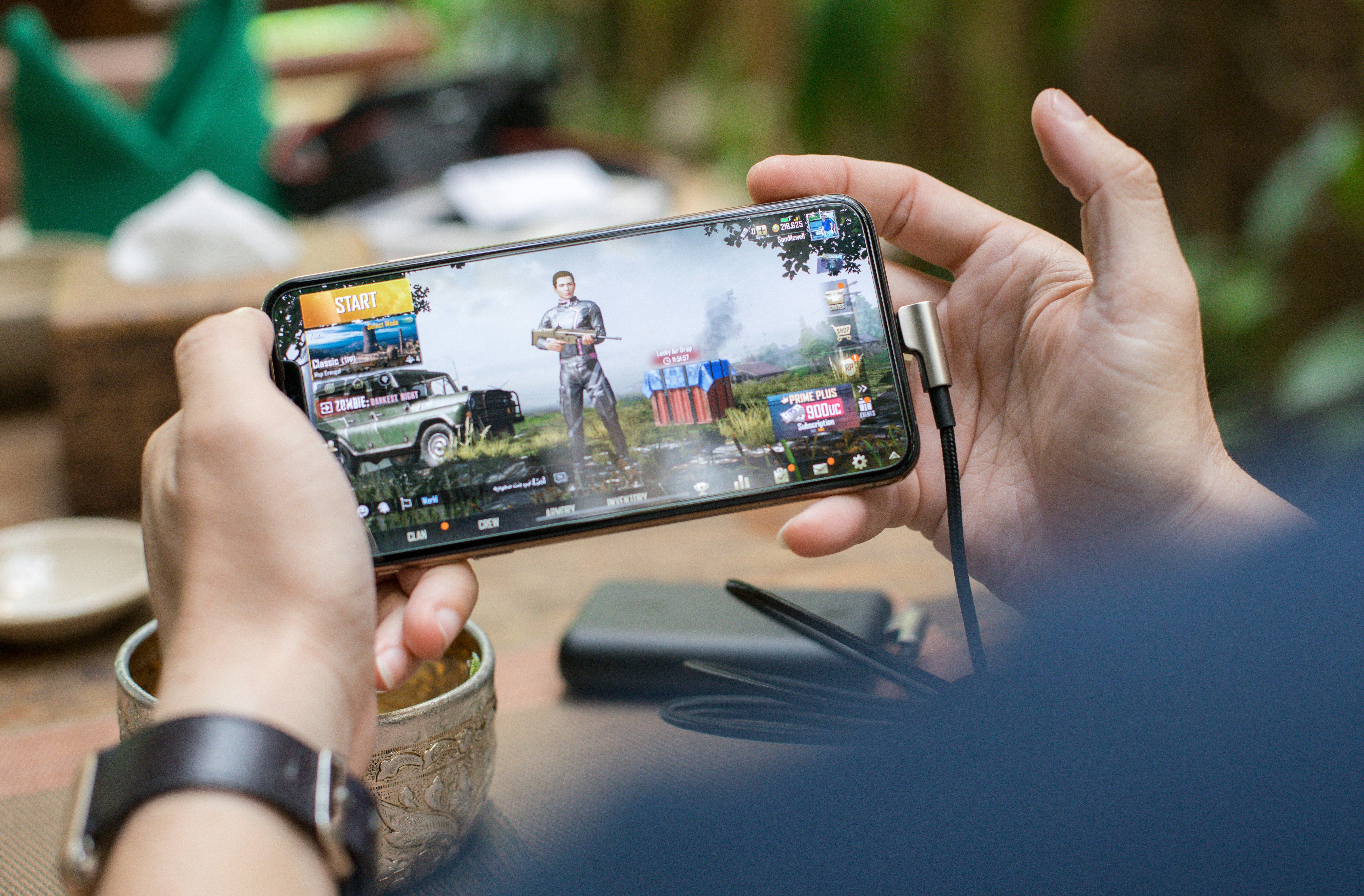 Mobile Gaming Goes Big: The Rise of Cloud Gaming on Phones in 2024.