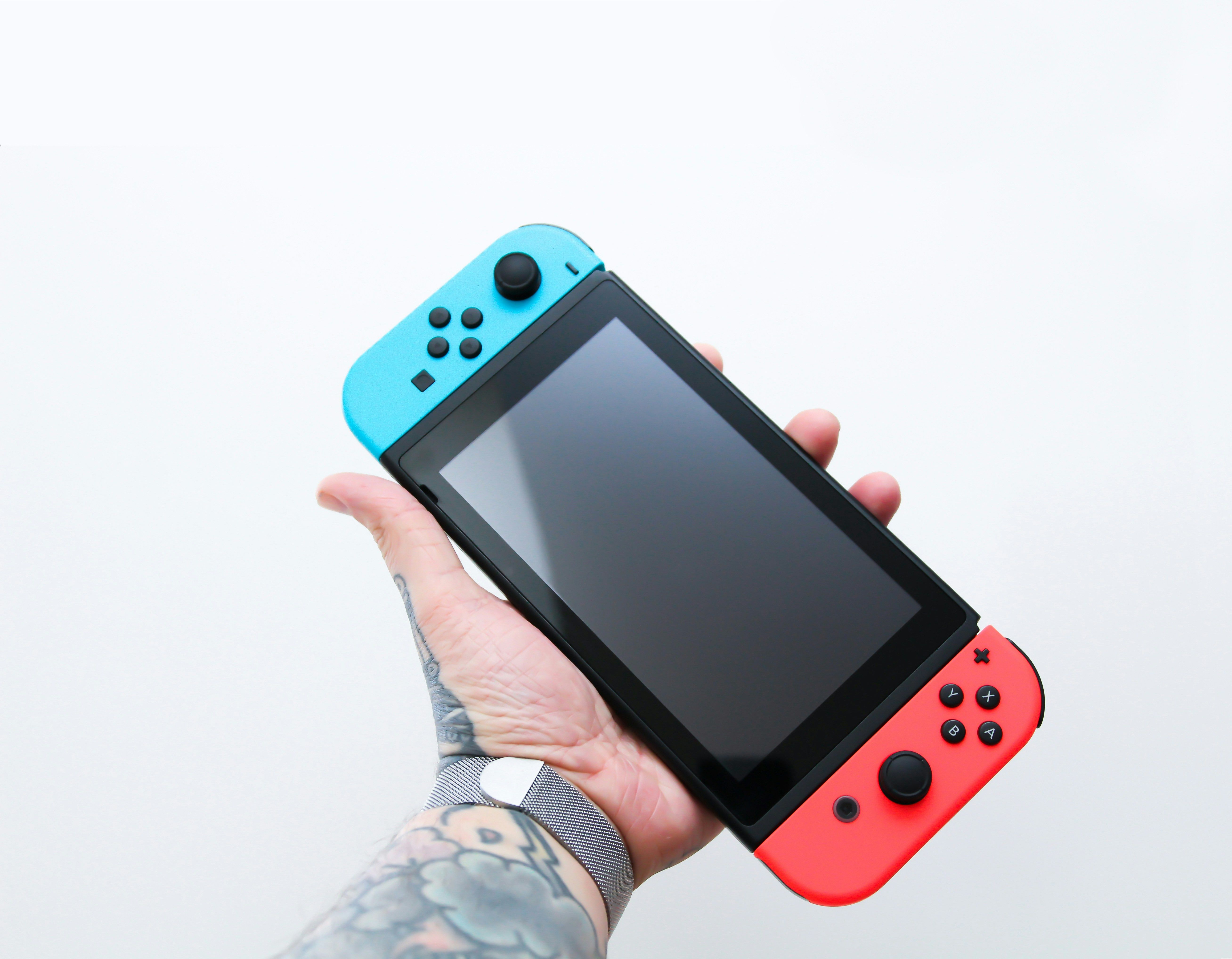 The Nintendo Switch Lite: A Review for Gamers on the Go!