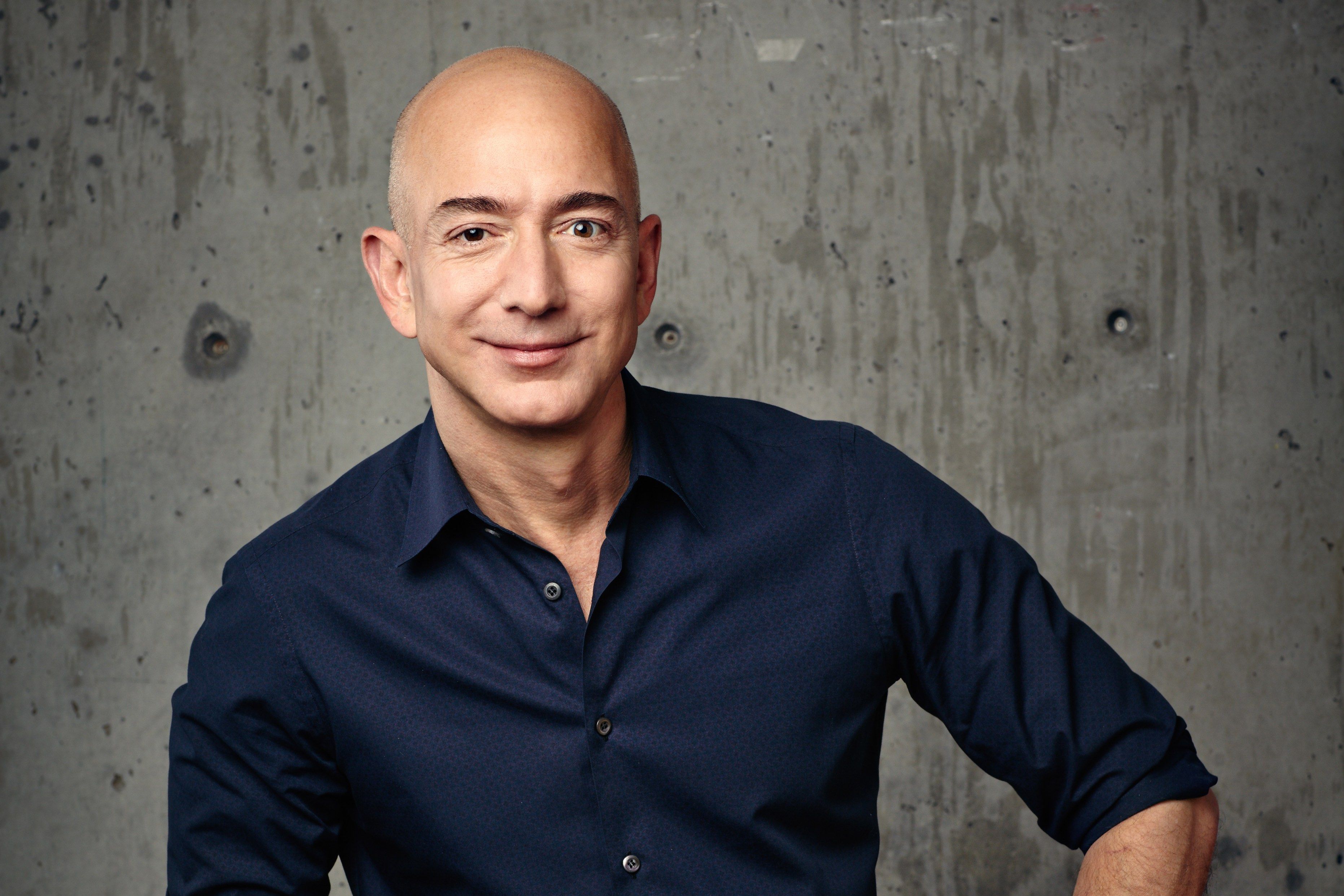 Jeff Bezos: From Garage Startup to E-commerce Giant