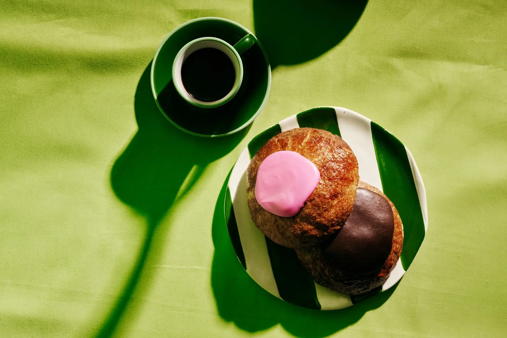 fastelavnsbolle med hindbær