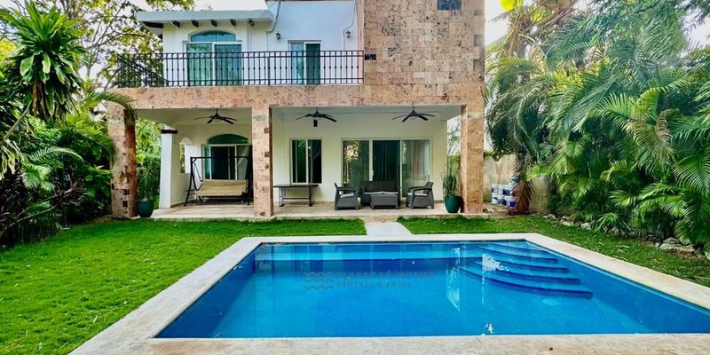 Spacious Villa Playacar image 4 of 43