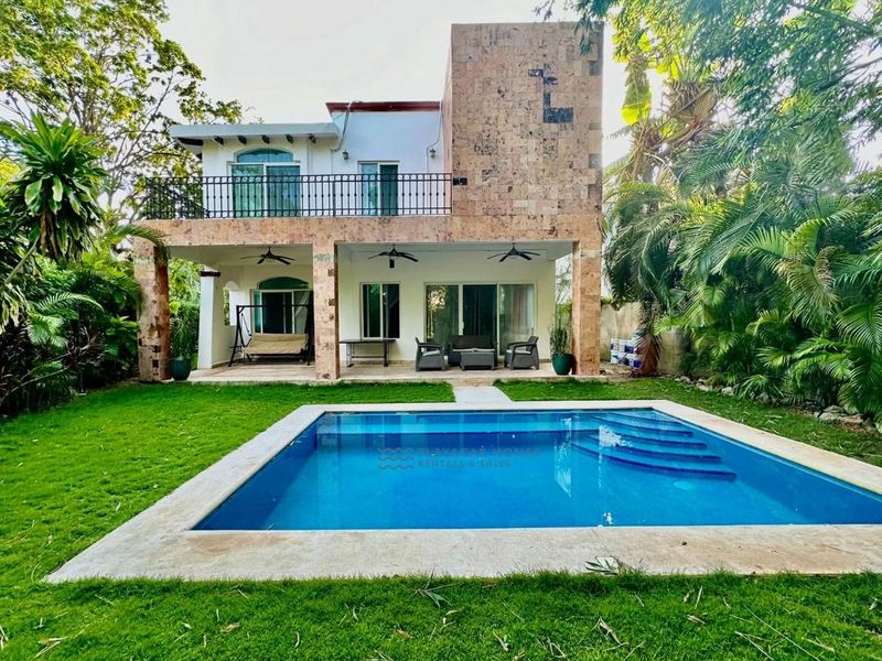 Spacious Villa Playacar image 4 of 43