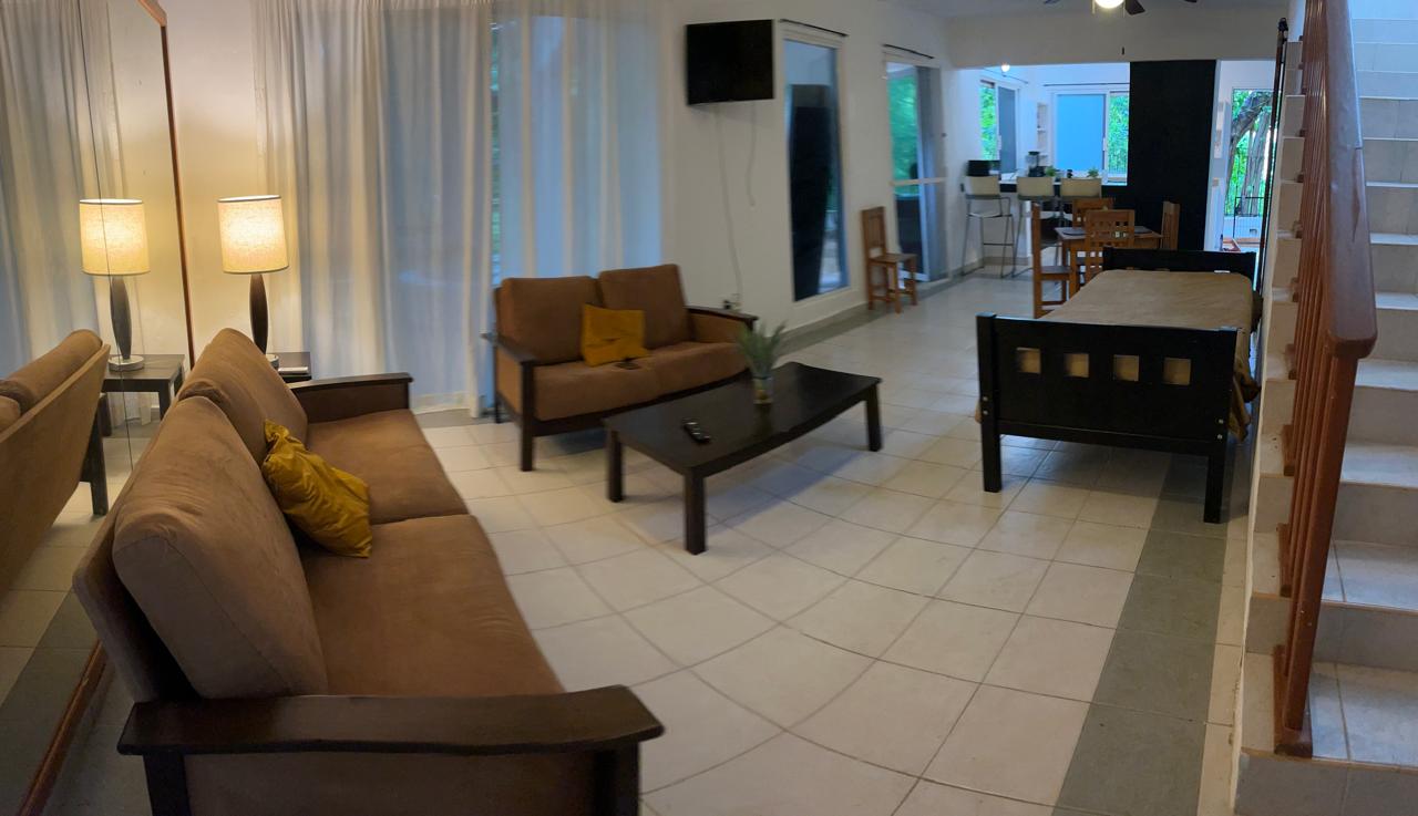 Charming 2-Bedroom Garden House image 5 of 13