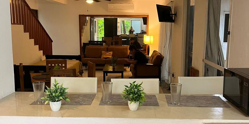 Charming 2-Bedroom Garden House image 3 of 13