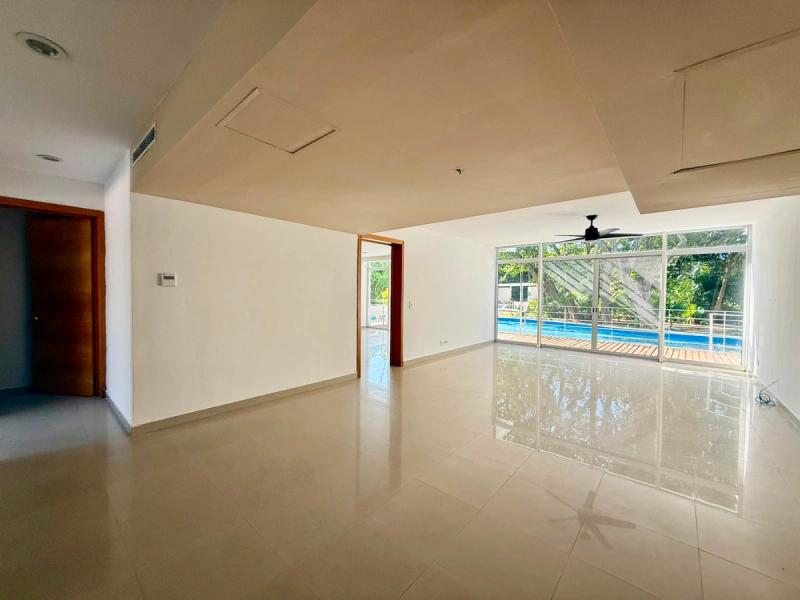 Spacious Ground-Floor Condo image 12 of 16