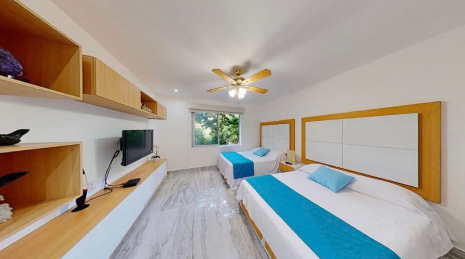 Vaiven Del Viento Luxury Condo image 6 of 17