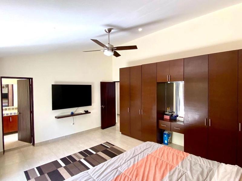 4 Bedroom Villa in Playacar image 22 of 28