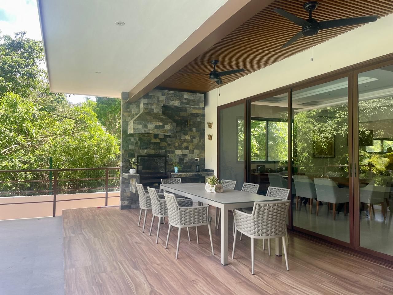 Modern Villa in Club Real image 4 of 20