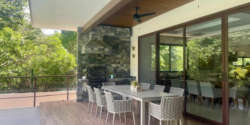 Modern Villa in Club Real image 4 of 20